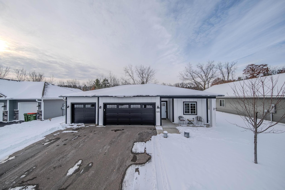 11076 Ulysses St NE, Blaine, MN 55434 - photo 1