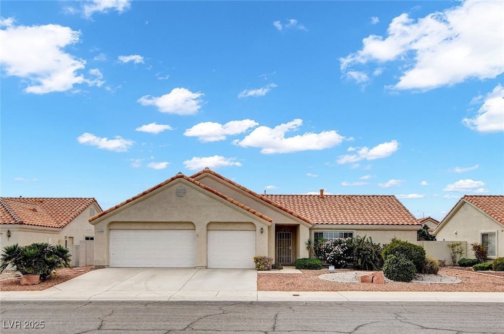 7745 Safari Ln, Las Vegas, NV 89129 - photo 1