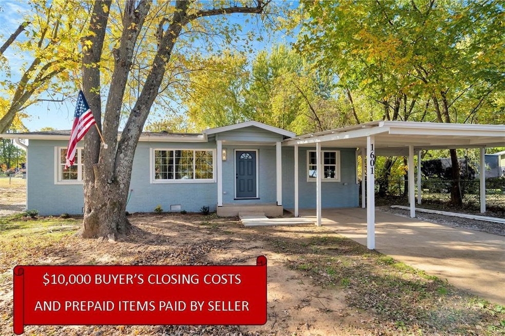 For Sale $320,000 • Co-Listing Agent