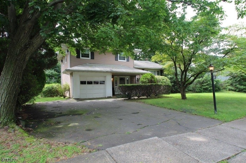 12 Douglass Ln, Middlesex, NJ 08846 - photo 1