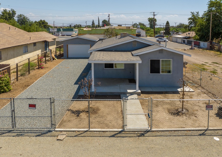 14534 Kilroy Rd, Porterville, CA 93257 - photo 1