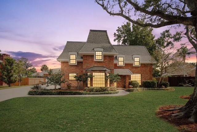 Pending $559,900 • Co-Listing Agent