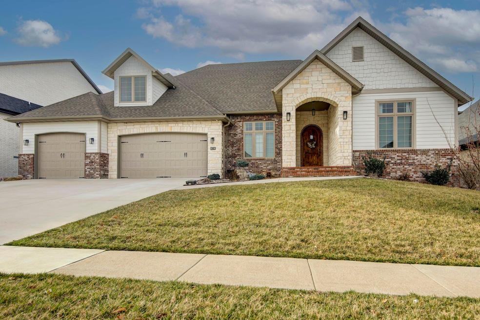 874 E Emerald Terrace, Nixa, MO 65714 - photo 1