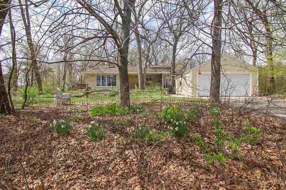 1335 Sunrise Rd, Oregon, WI 53575 - photo 1