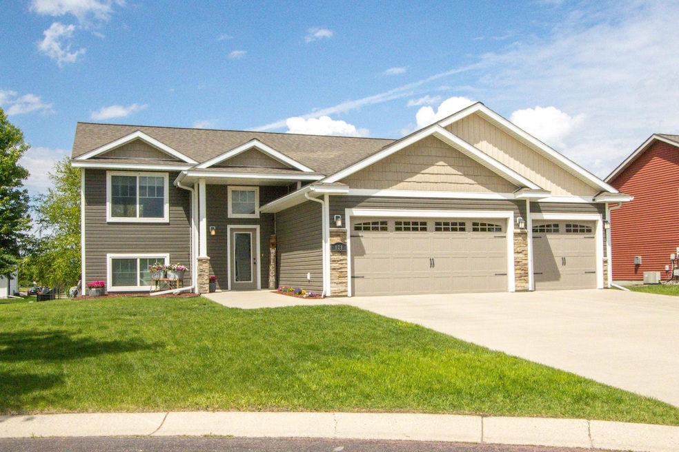 128 Timberwolf Ct, Mankato, MN 56001 - photo 1