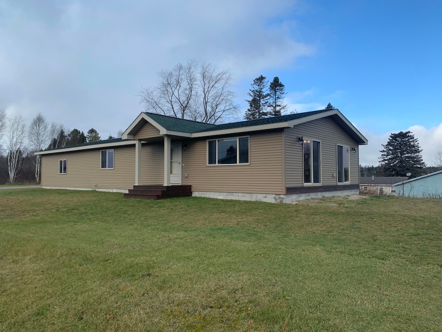 N6109 Blake Street, Naubinway MI 49762