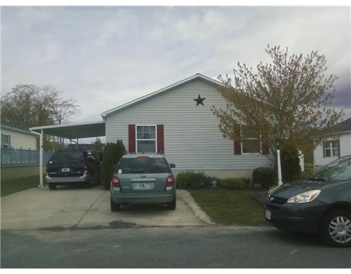 42 Blackbird St, Tiverton, RI 02878 - photo 1