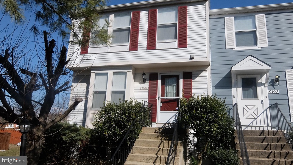 9101 Aspenpark Ct, Lorton, VA 22079 - photo 1