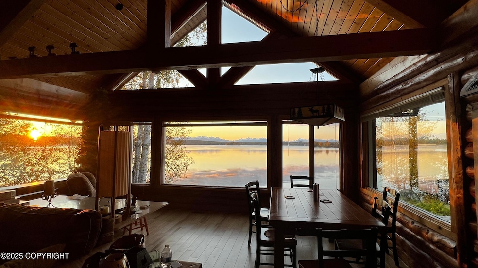 Log Cabin Int 1