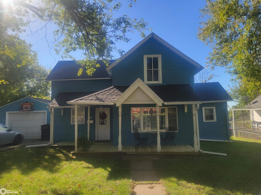 405 W Monroe St, Mount Ayr, IA 50854 - photo 1