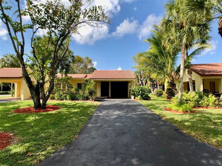 16295 Laurel Dr unit 2, Weston, FL 33326 - photo 1