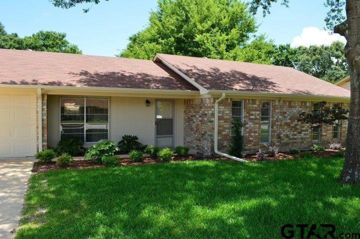 6136 6136 Mesquite Dr, Tyler, TX 75703 - photo 1