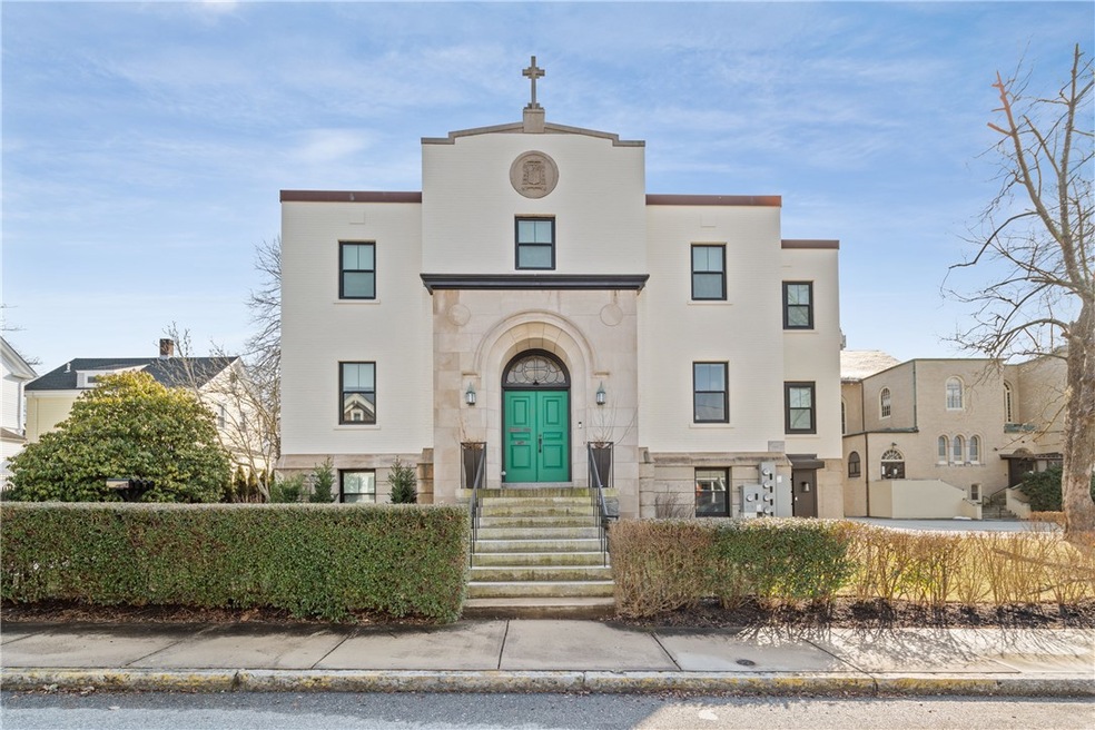 2 Eastnor Rd unit D, Newport, RI 02840 - photo 1