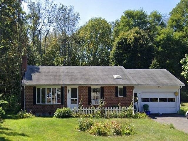 19 Packers Falls Rd, Newmarket, NH 03857 - photo 1