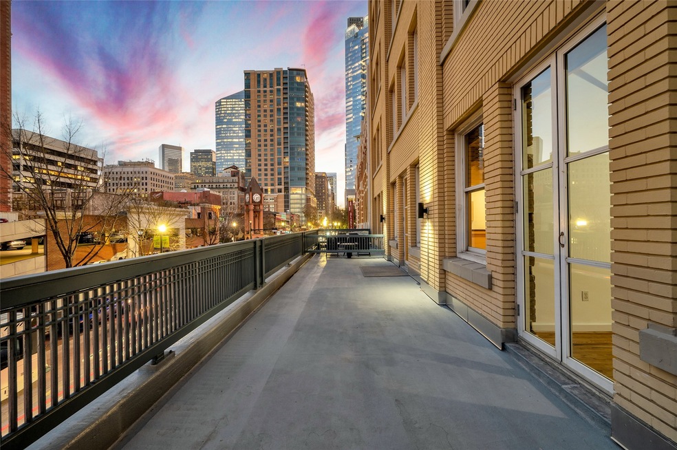 Extremely rare Downtown 1/1 at desirable Hermann L