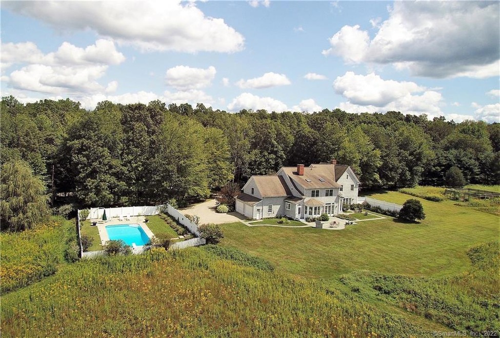 Don't miss the virtual tour and floorplans!