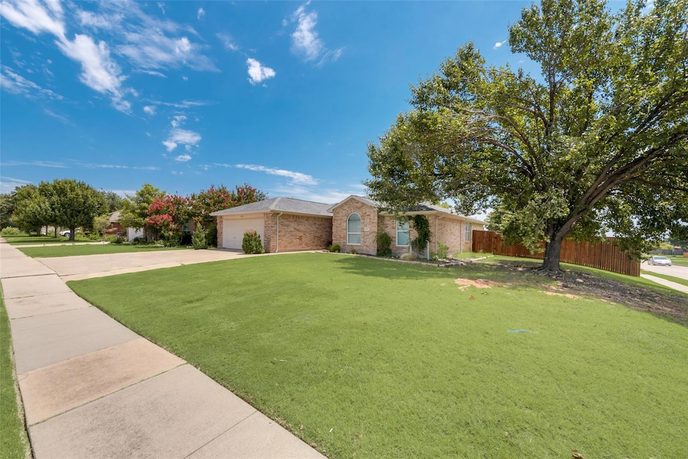 1023 Dodd Dr, Wylie, TX 75098 - photo 1