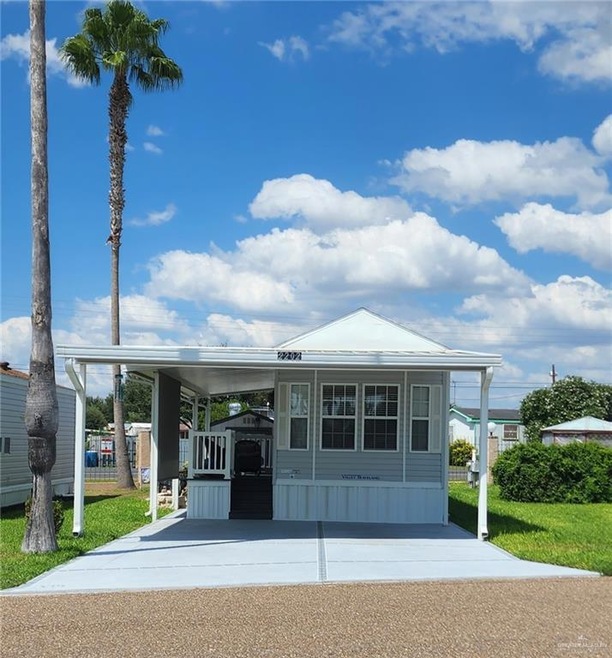 2202 Bobolink Cir W, Palmview, TX 78572 - photo 1