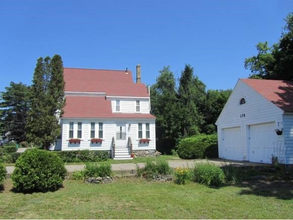176 Brock St, Rochester, NH 03867 - photo 1