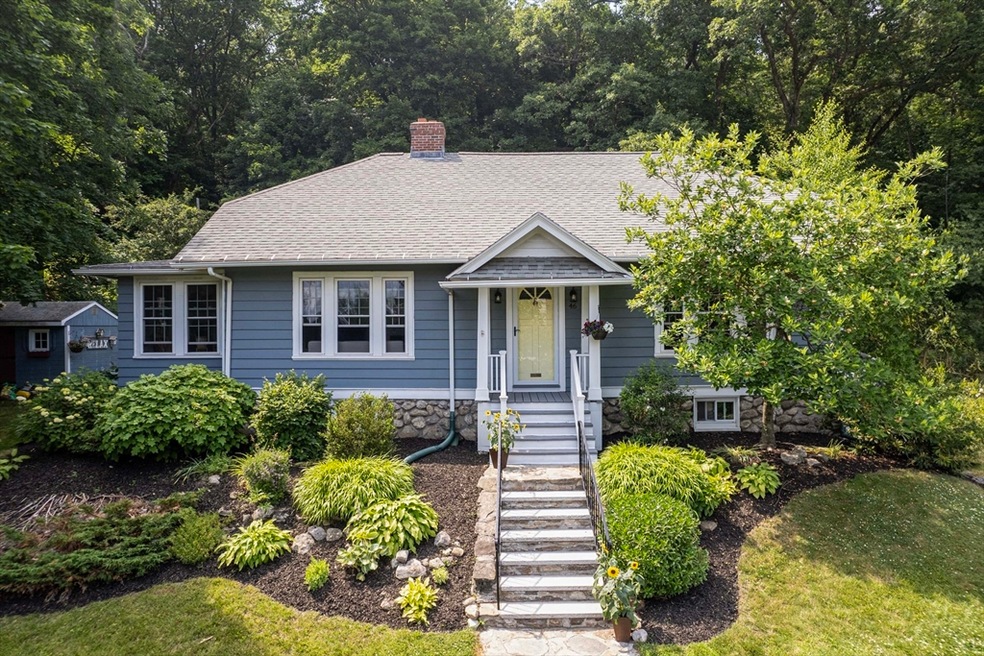 46 Flagg St, Worcester, MA 01602 - photo 1