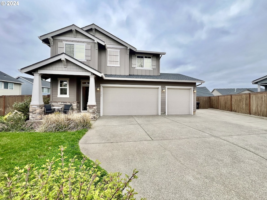 1726 S Evergreen St, Canby, OR 97013 - photo 1