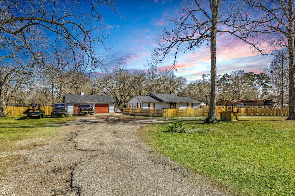 11401 Fostoria Rd, Cleveland, TX 77328 - photo 1