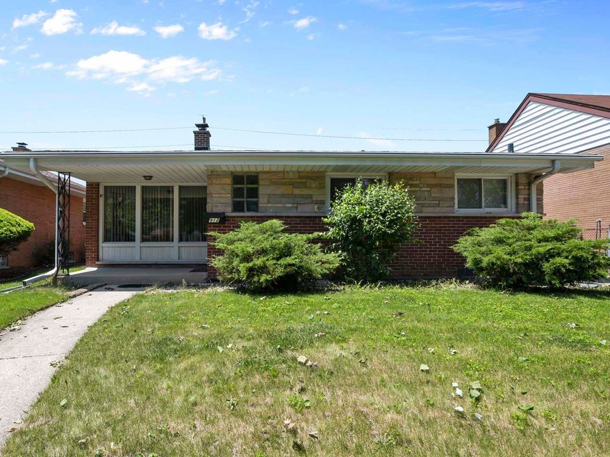 912 Westchester Blvd, Westchester, IL 60154 - photo 1