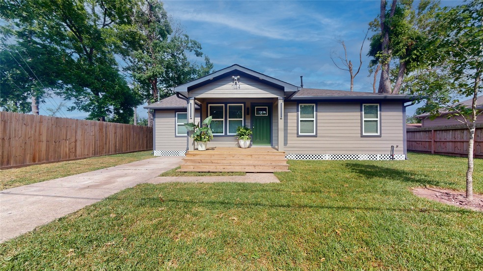 7114 Phillips St, Houston, TX 77088 - photo 1