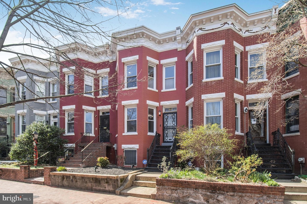 636 5th St NE, Washington, DC 20002 - photo 1