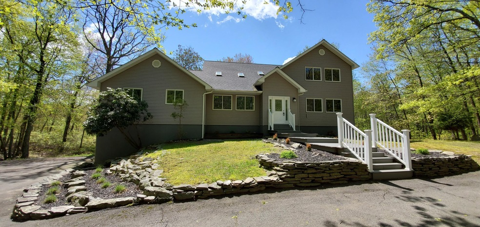 110 Apache Dr, Milford, PA 18337 - photo 1