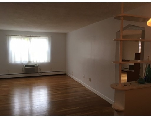 35 Montvale Ave unit 7, Woburn, MA 01801 - photo 1