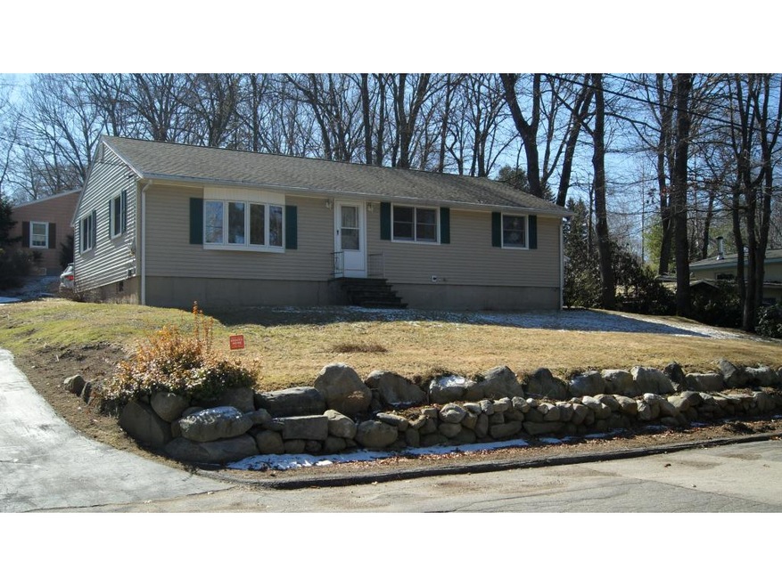 215 Blevens Dr, Manchester, NH 03104 - photo 1