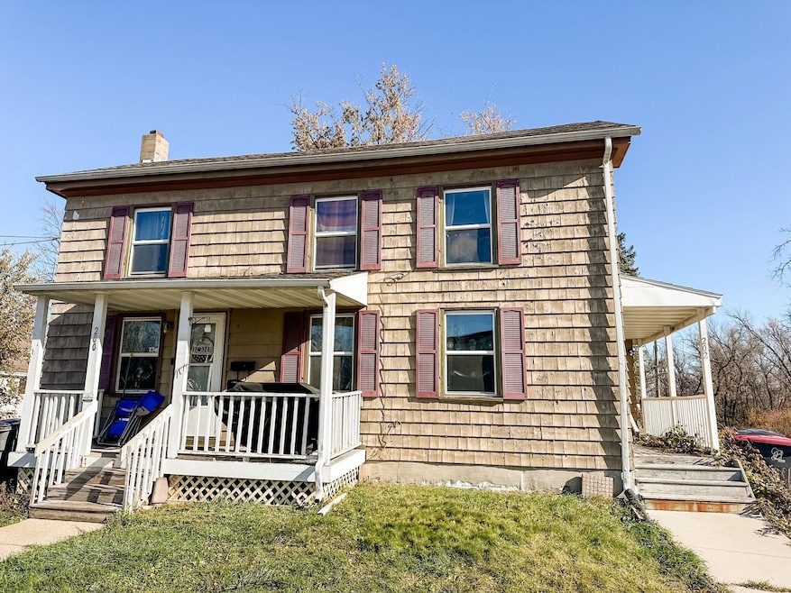 200 Maple St, Evansville, WI 53536 - photo 1