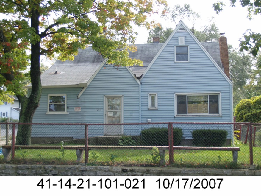 1732 Leonard St NE, Grand Rapids, MI 49505 - photo 1