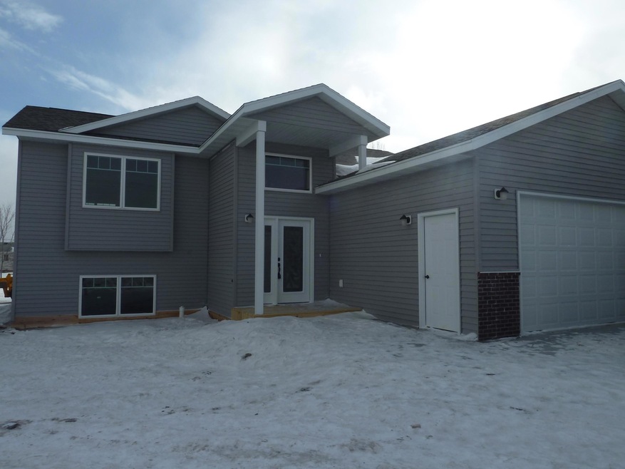 2602 5th St NE, Jamestown, ND 58401 - photo 1