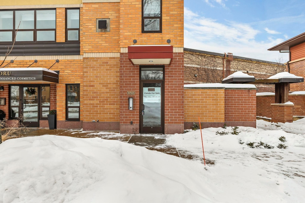 6741 Frank Lloyd Wright Ave unit 200, Middleton, WI 53562 - photo 1