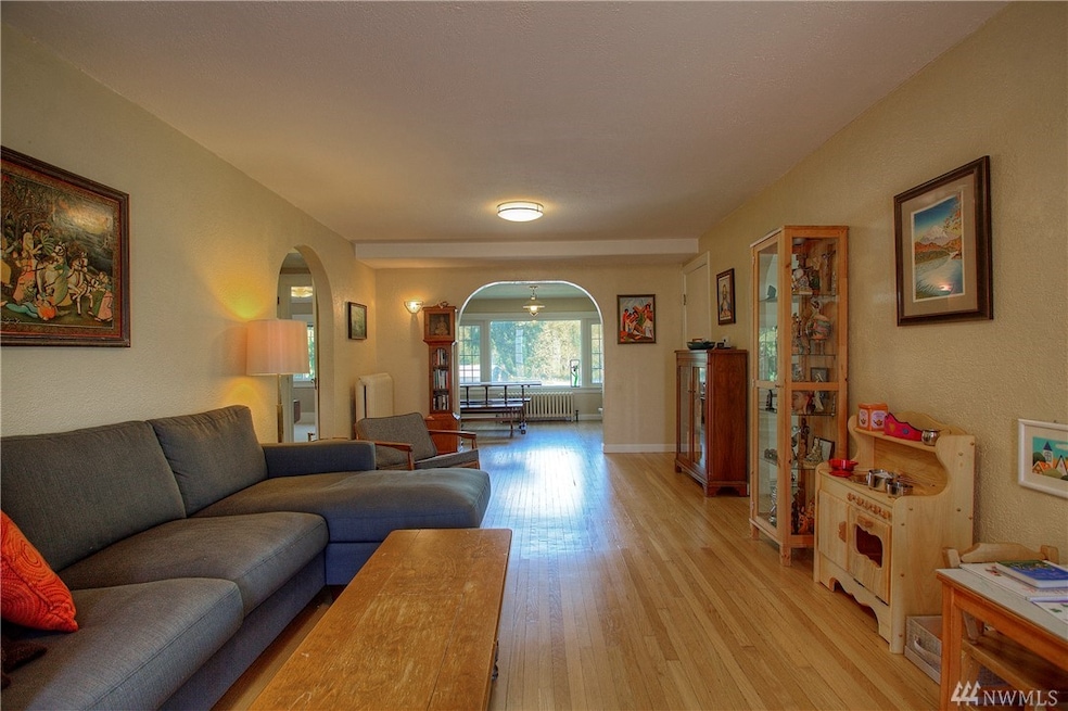 2215 E Day Island Blvd W, University Place, WA 98466 - photo 1