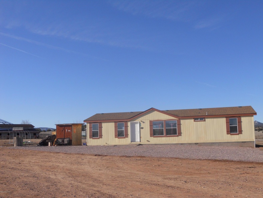1955 W Curtis Ranch Rd, Paulden, AZ 86334 - photo 1