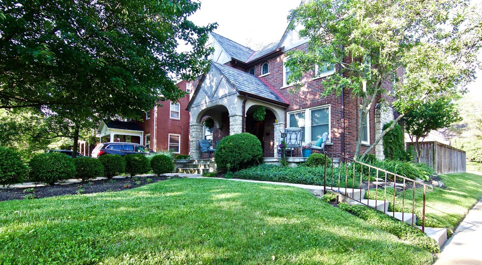 Front view 1