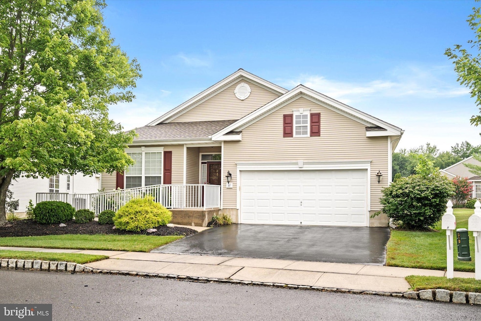 11 Newton Ct, Columbus, NJ 08022 - photo 1