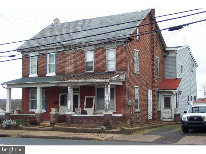 950 Main St, Pennsburg, PA 18073 - photo 1