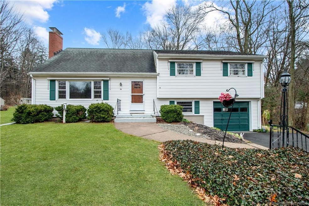 74 Buttonball Lane