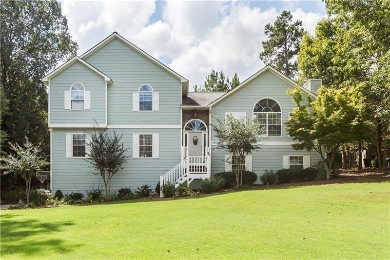 1050 Queensbury Run, Acworth, GA 30102 - photo 1