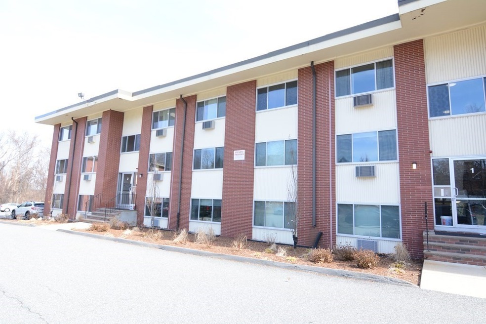 74 Beach St unit 2-2, Woburn, MA 01801 - photo 1
