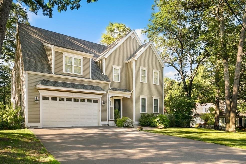 32 Skyview Rd, Lexington, MA 02420 - photo 1