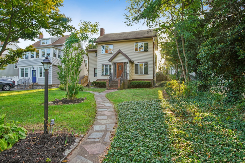 Under Contract $699,000