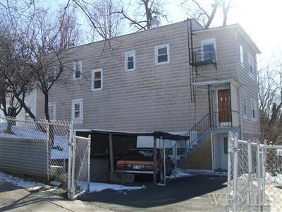 70 Fairmount Ave unit 2  R, Yonkers, NY 10701 - photo 1