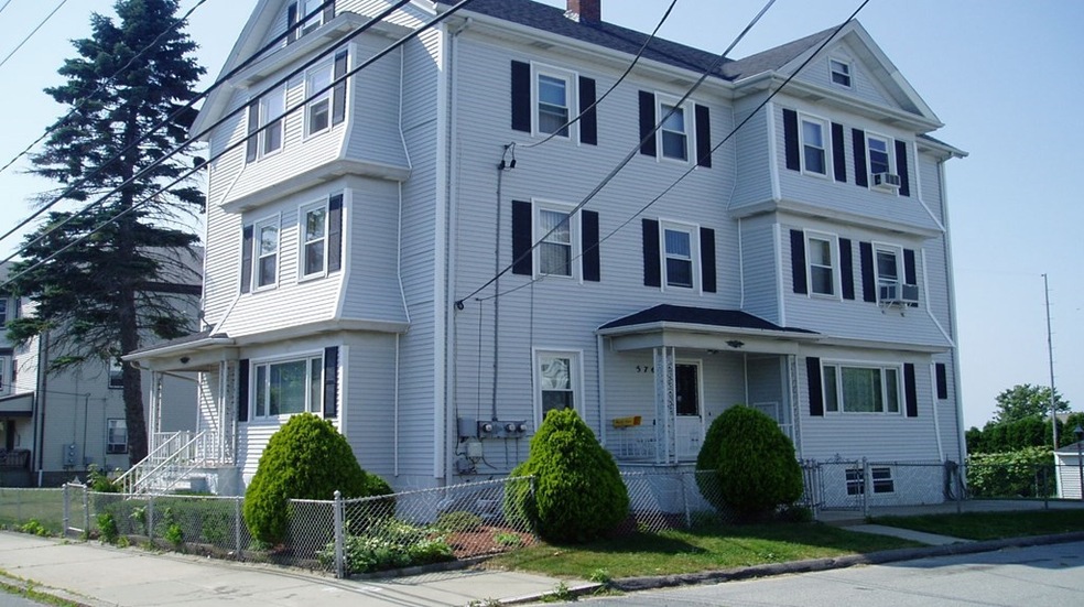 576 Mt Hope Ave unit 2, Fall River, MA 02724 - photo 1
