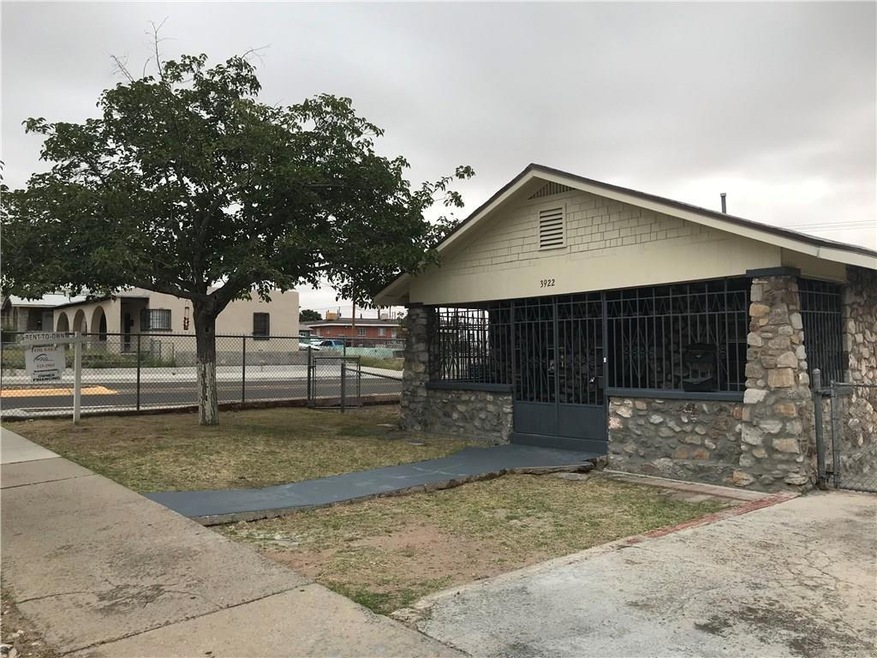 3922 N Piedras St unit 2, El Paso, TX 79930 - photo 1