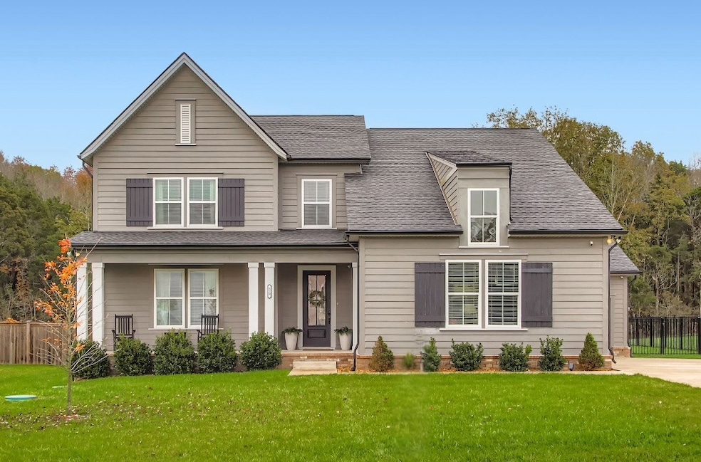 529 Oakvale Ln, Mt. Juliet, TN 37122 - photo 1